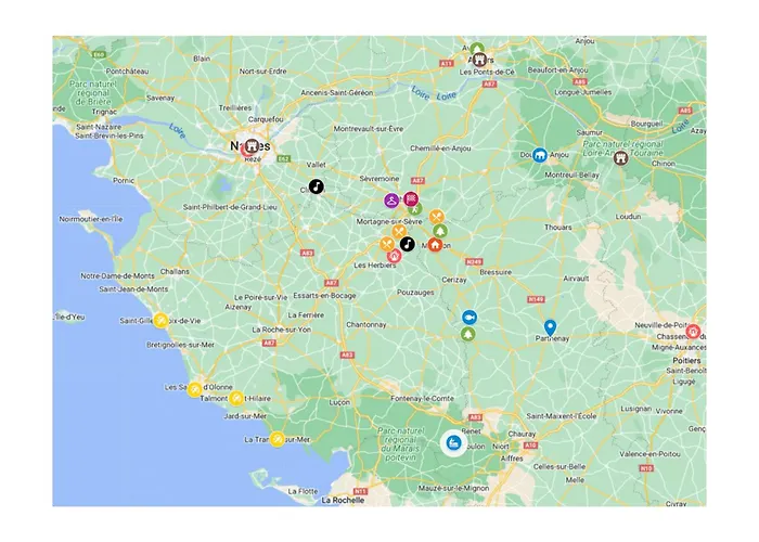 Jolie M'home, Le Puy Du Fou, 15 Pers, 7 Ch, 5 Sde, 5 Wc * Mauleon